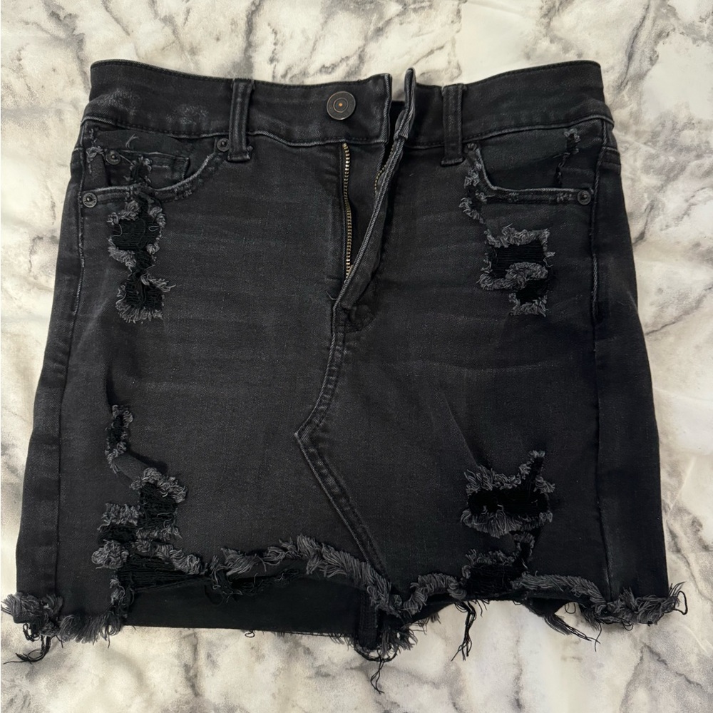 Size 0 American Eagle Black Distressed Denim Skirt